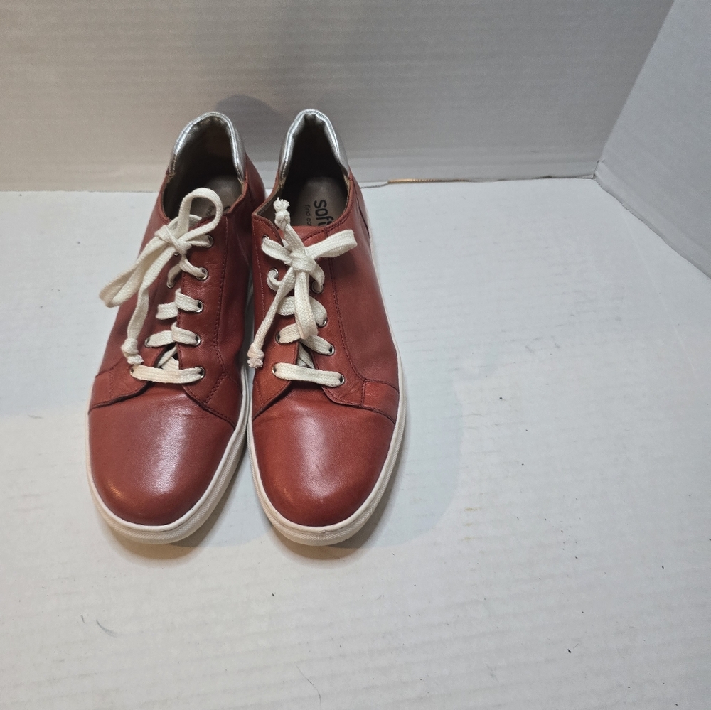 Women‎ loafers